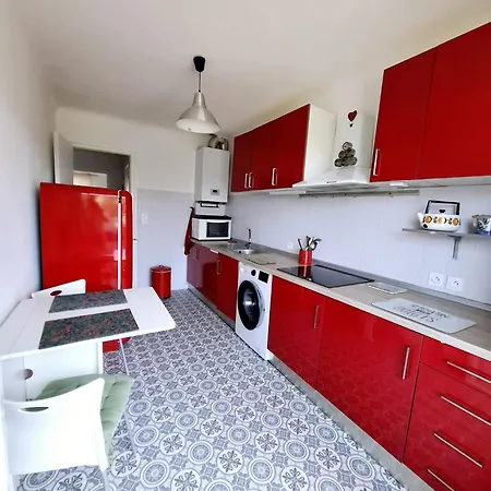 A 6mn A Pied De La Parking Prive Apartment