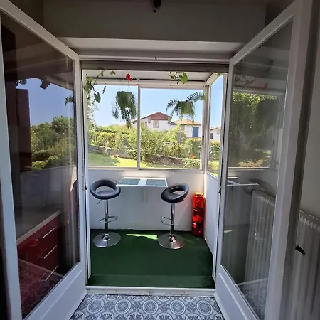 A 6mn A Pied De La Parking Prive アパート アンダイエ