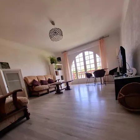 A 6mn A Pied De La Parking Prive *