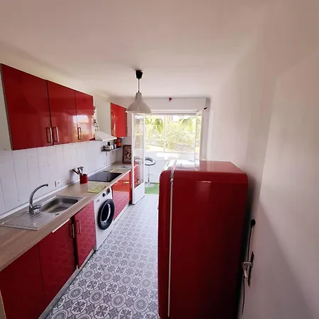 A 6mn A Pied De La Parking Prive Apartamento *